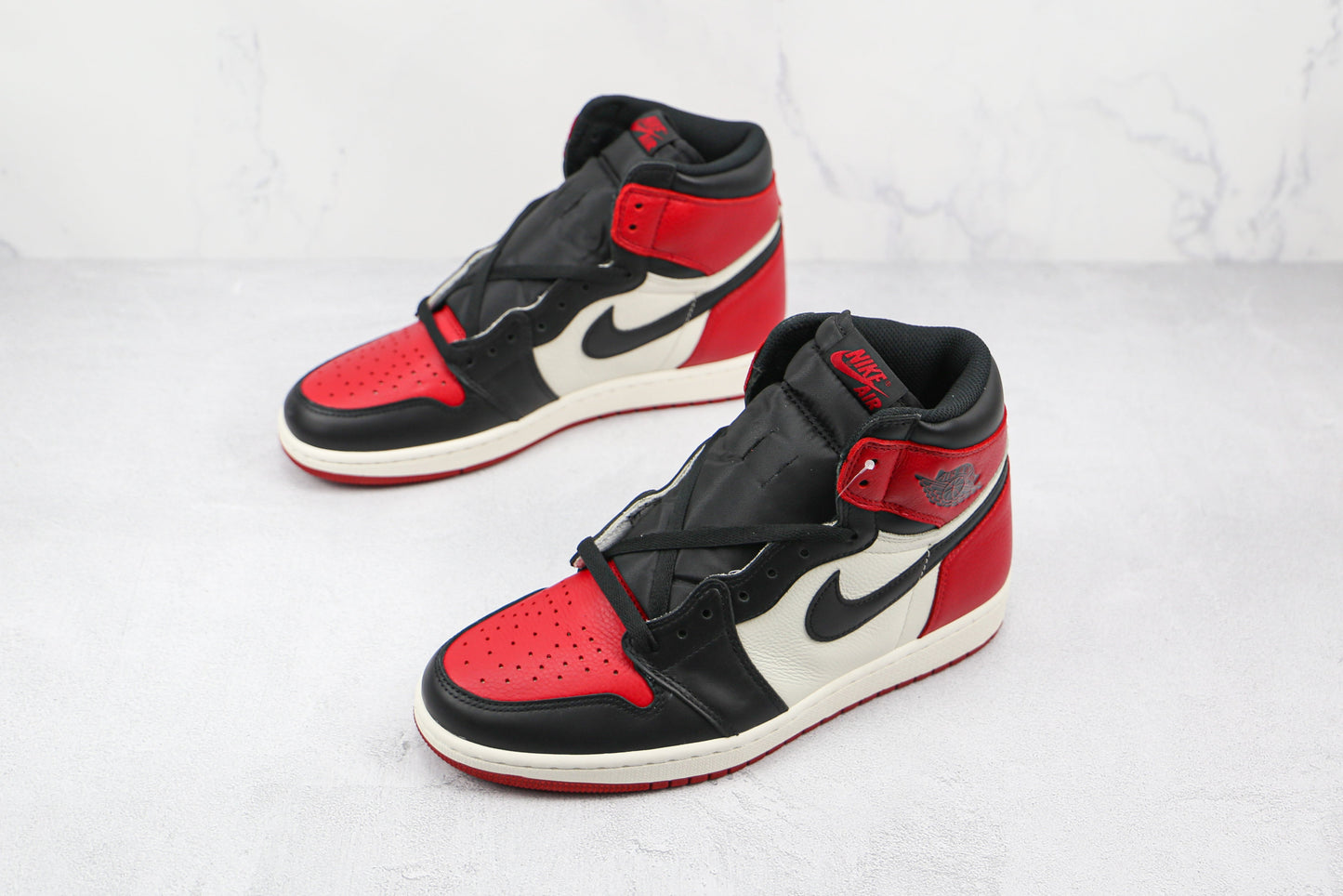 Jordan 1 Retro High OG 'Bred Toe'