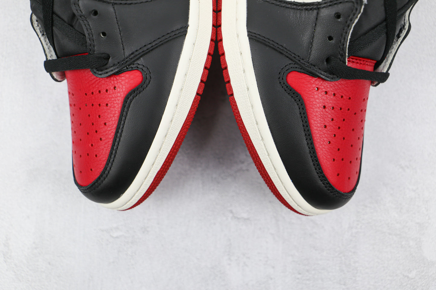 Jordan 1 Retro High OG 'Bred Toe'