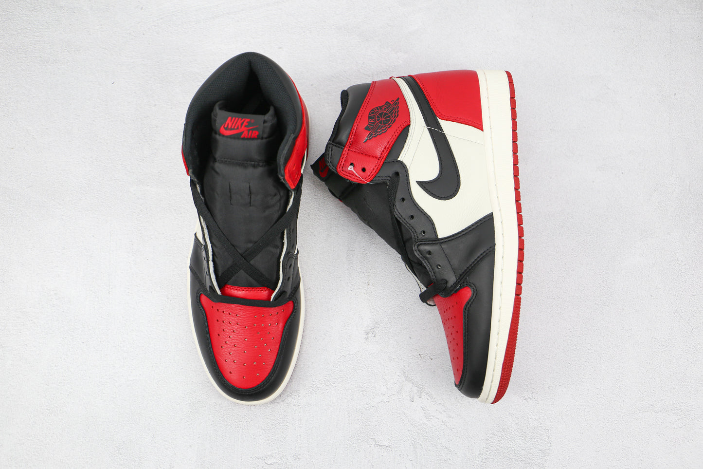 Jordan 1 Retro High OG 'Bred Toe'