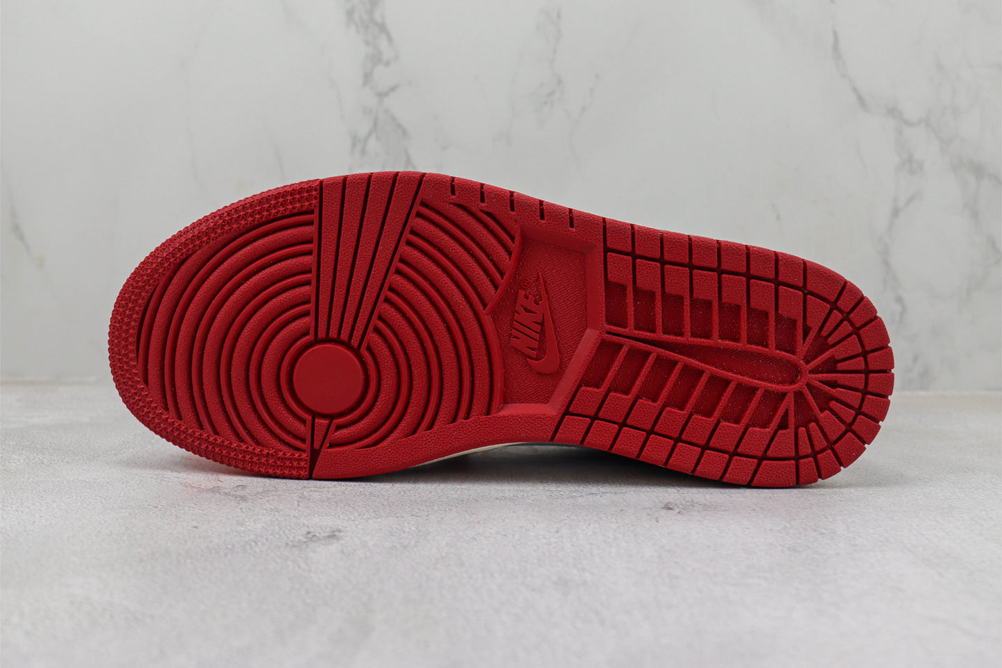 Off-White x Air Jordan 1 High Chicago