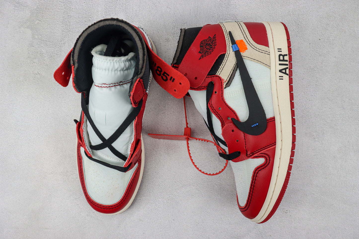 Off-White x Air Jordan 1 High Chicago