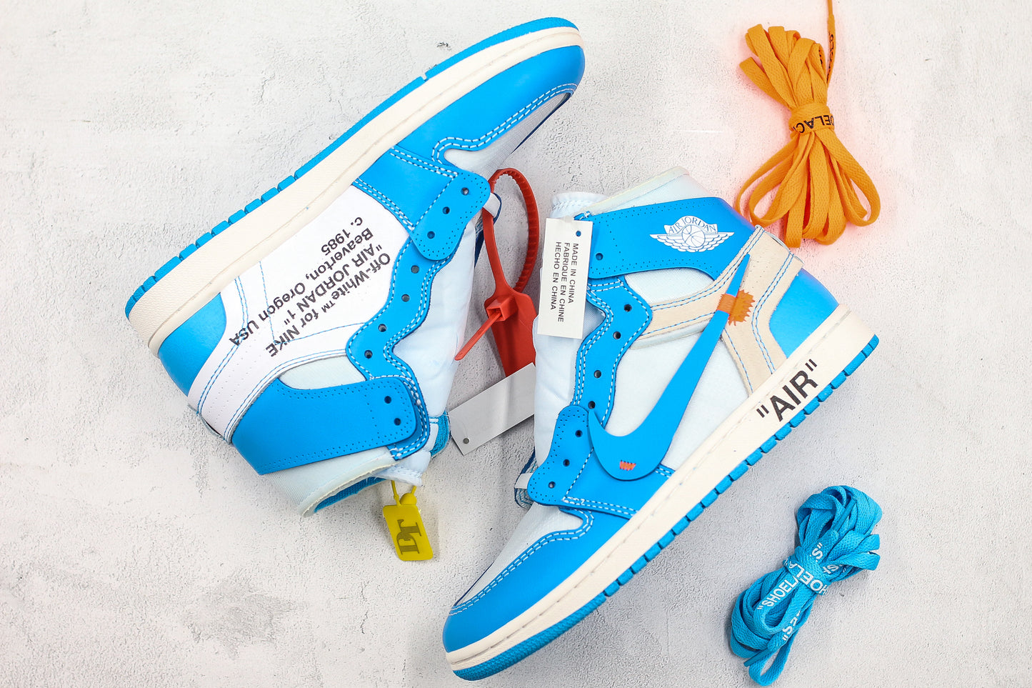 Off-White x Air Jordan 1 High UNC