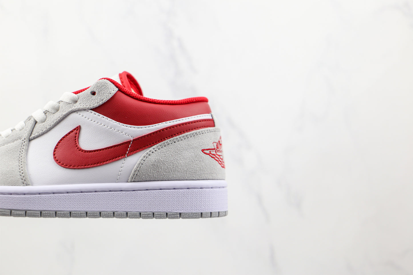 Jordan 1 Low SE 'Light Smoke Grey Gym Red'