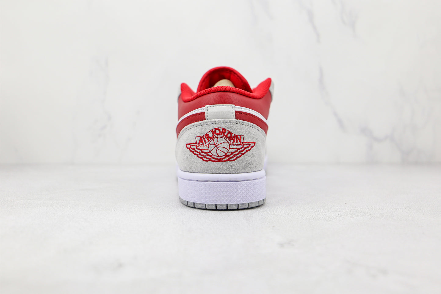 Jordan 1 Low SE 'Light Smoke Grey Gym Red'