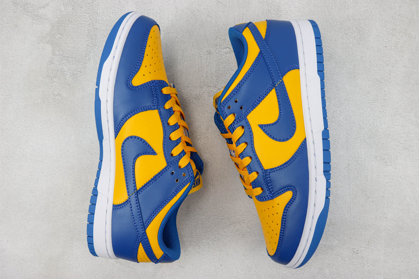 Nike Dunk Low Ucla