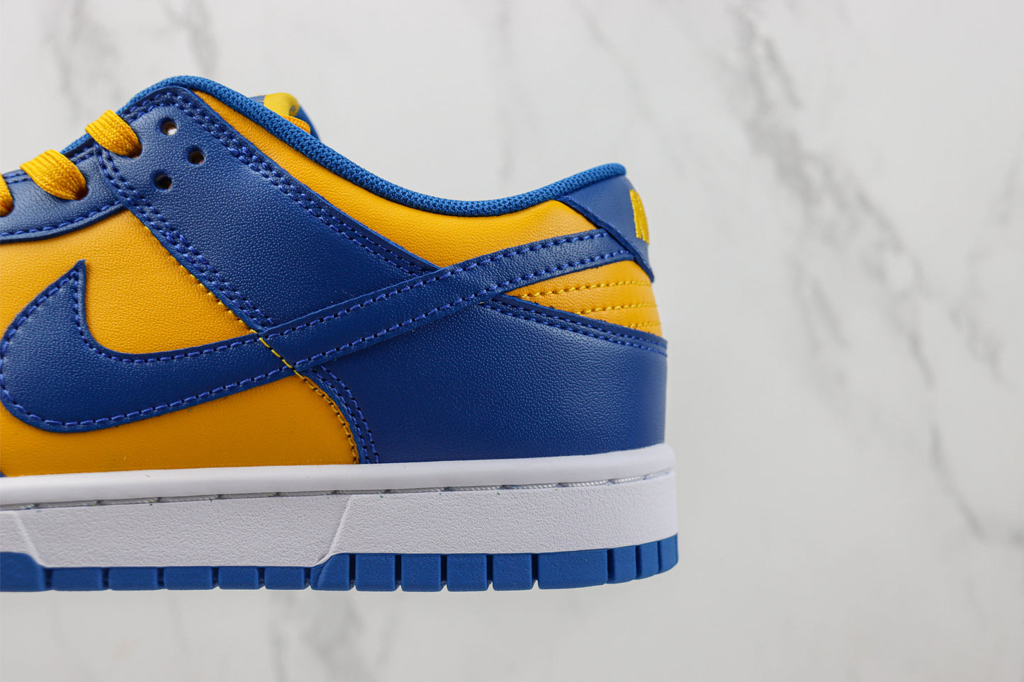 Nike Dunk Low Ucla