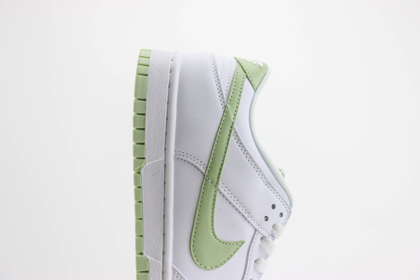 Nike Dunk Low Honeydew White