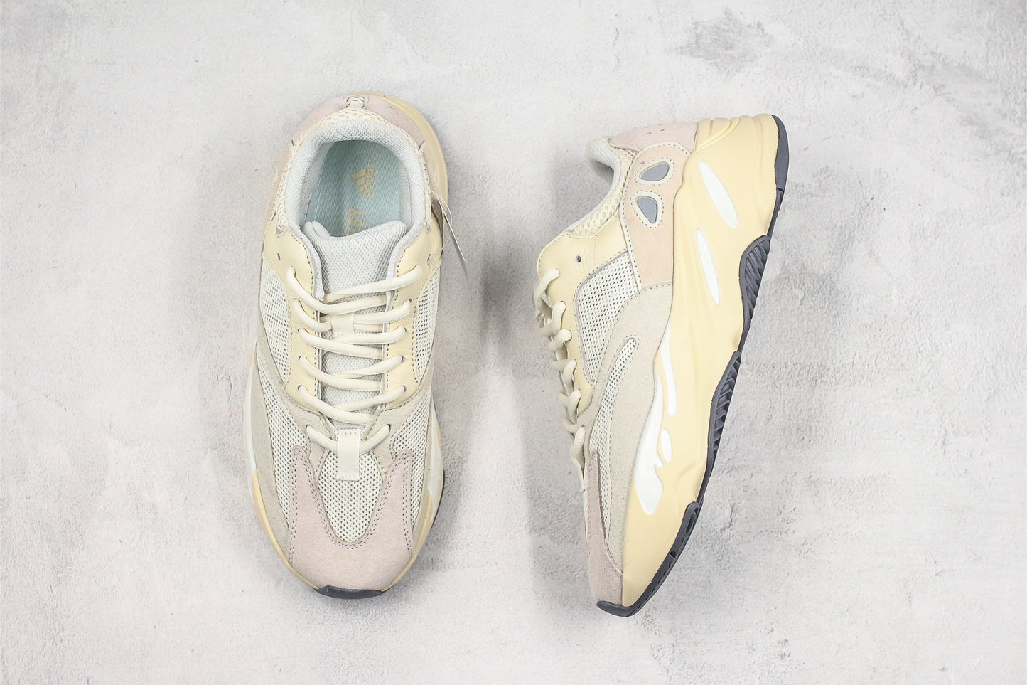 Yeezy 700 v1 Analog
