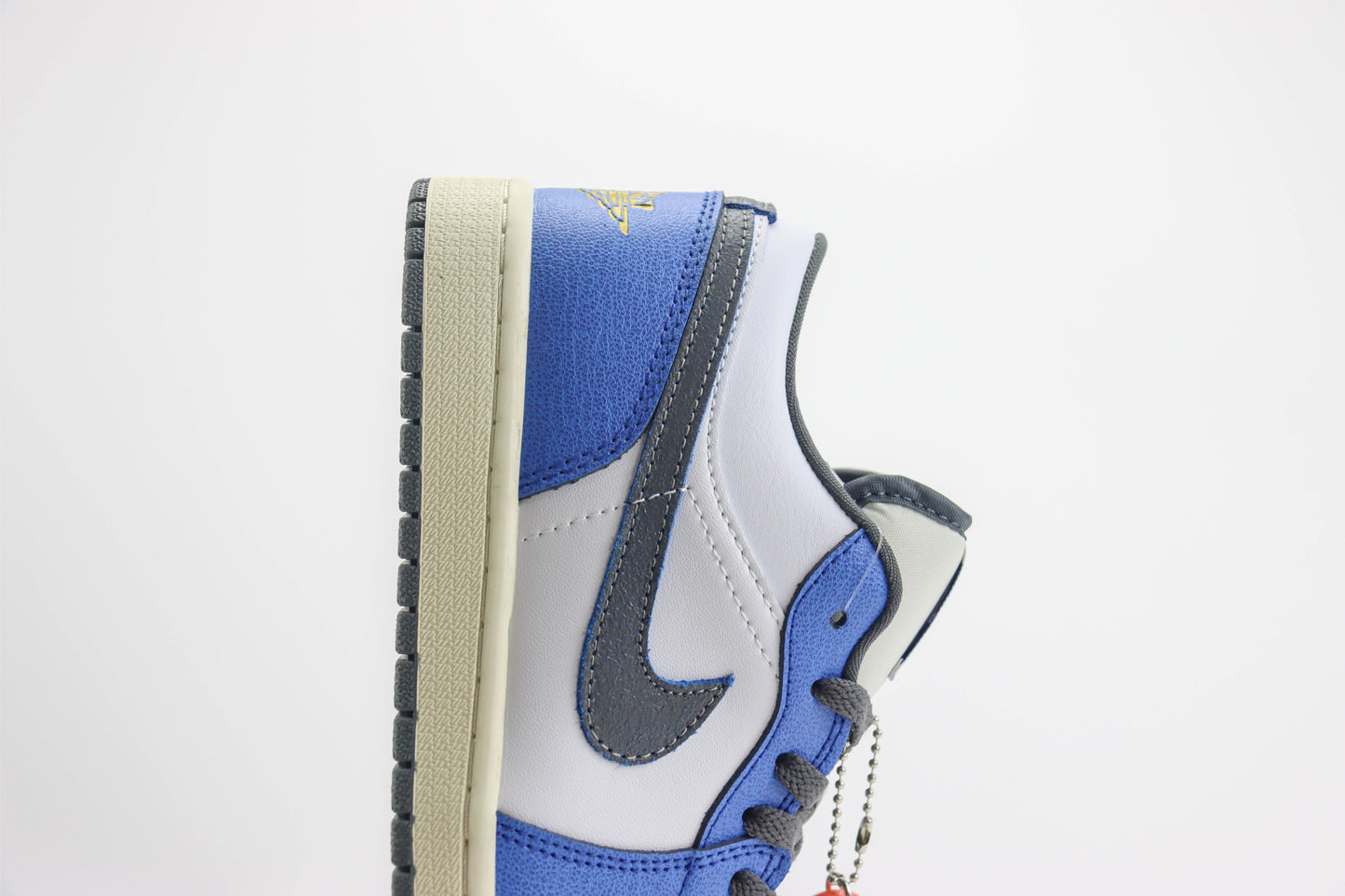 Jordan 1 Low SE Flight Vintage
