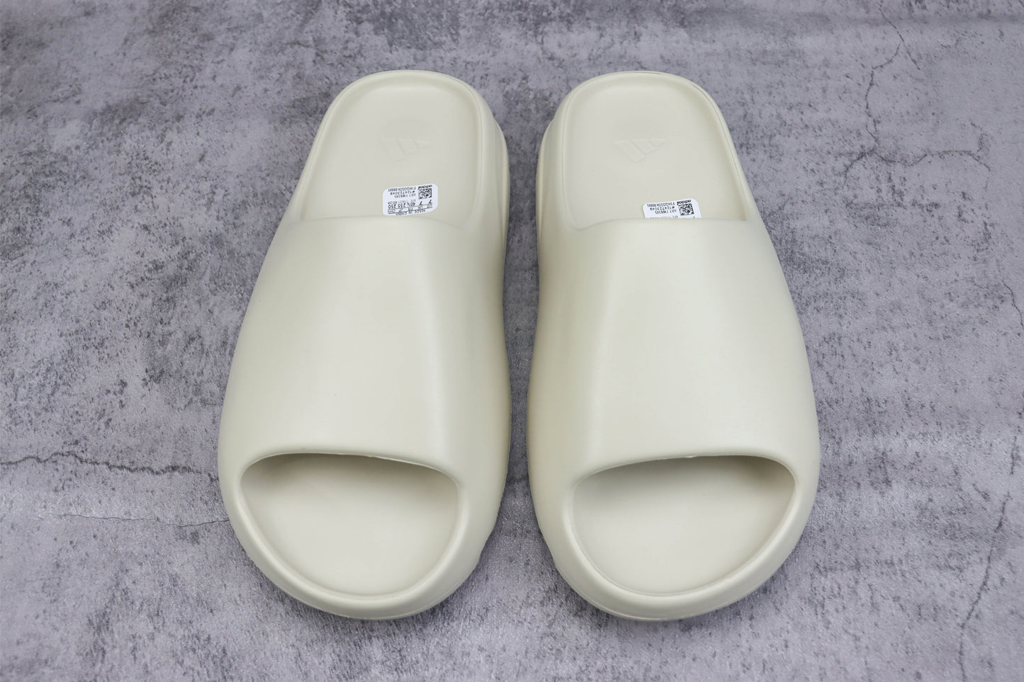 Yeezy Slide Bone