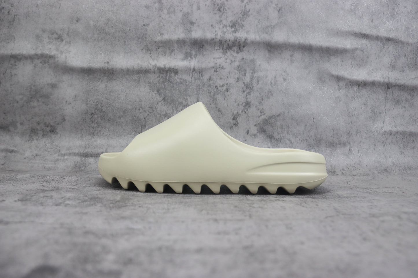 Yeezy Slide Bone