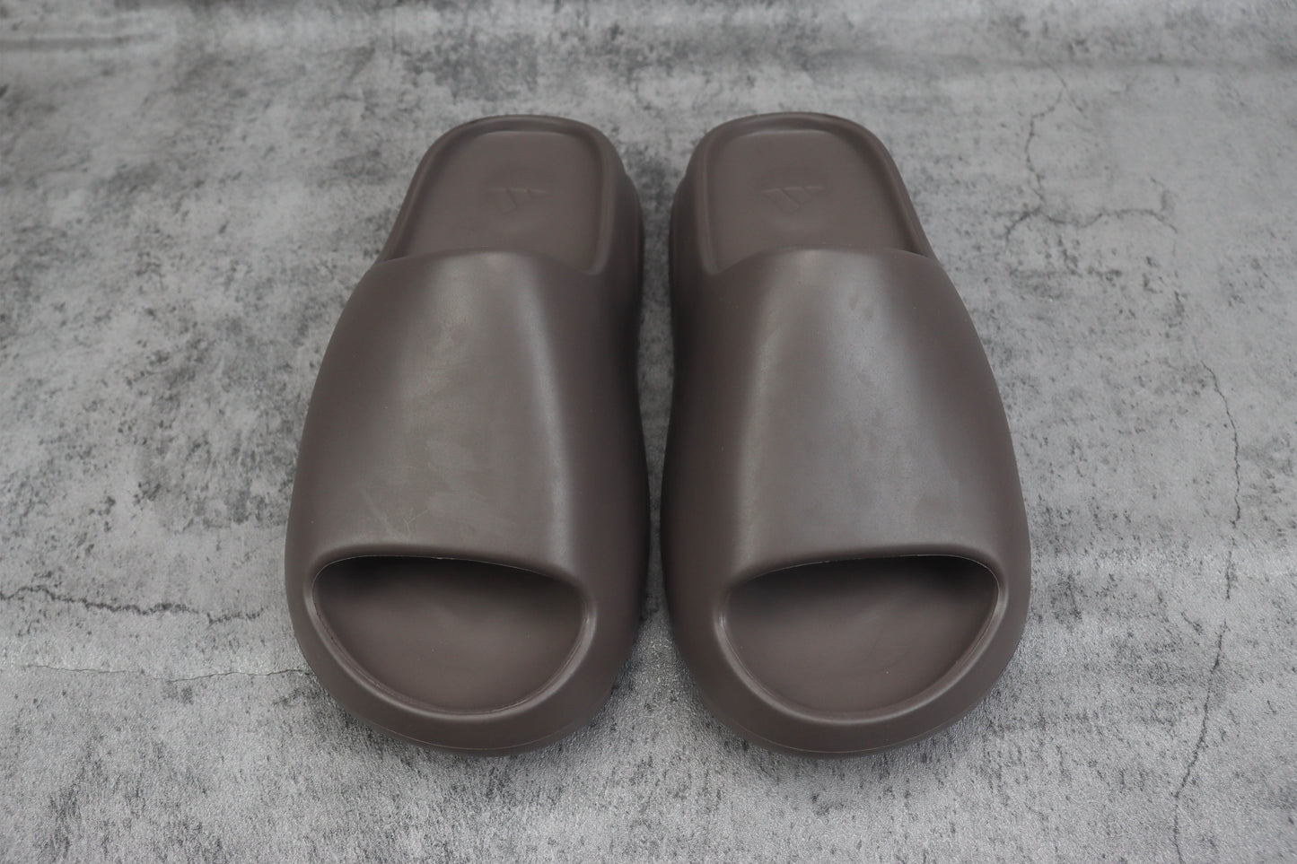 Yeezy Slide Soot