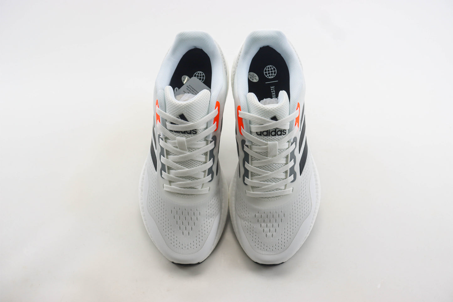 Runfalcon 3.0 'White Solar Red'