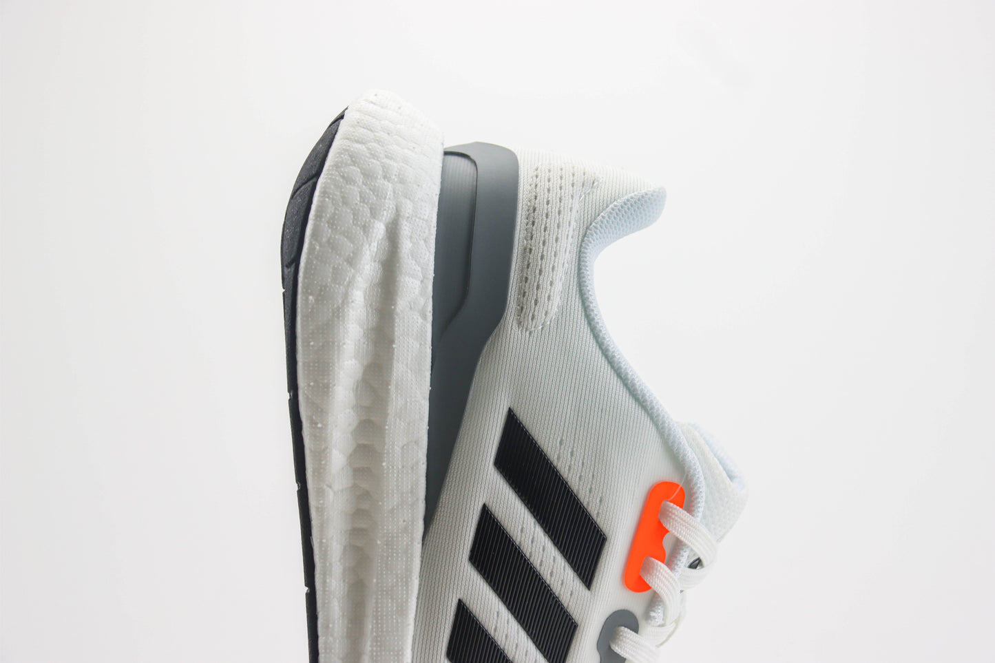 Runfalcon 3.0 'White Solar Red'