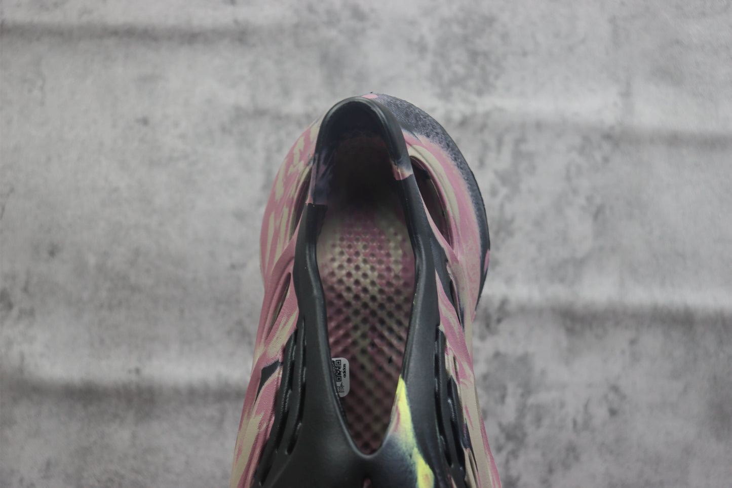 Yeezy Foam Runner MX Carbon