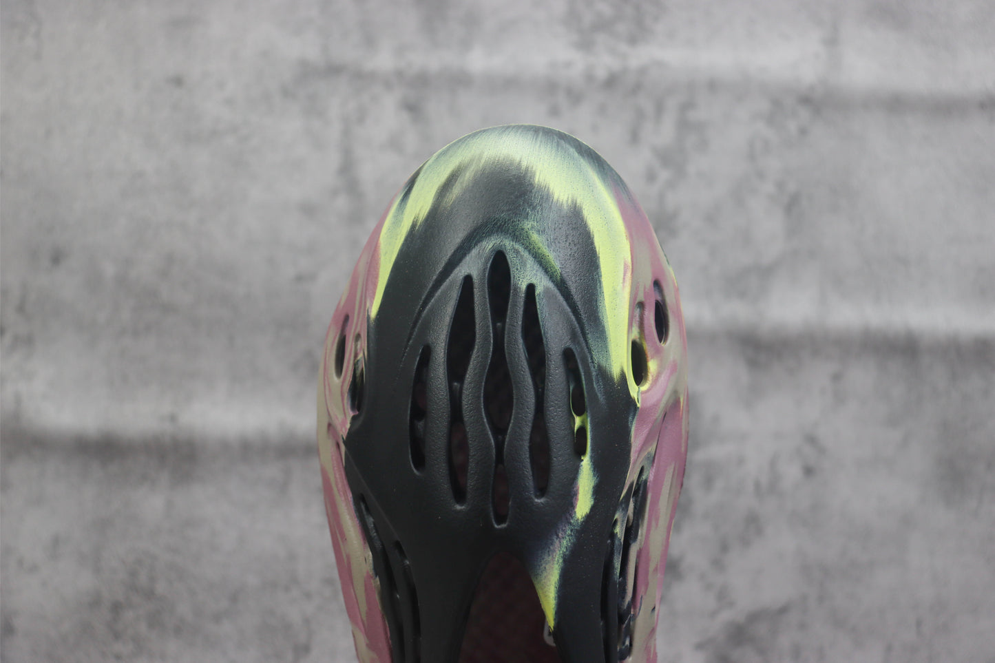 Yeezy Foam Runner MX Carbon