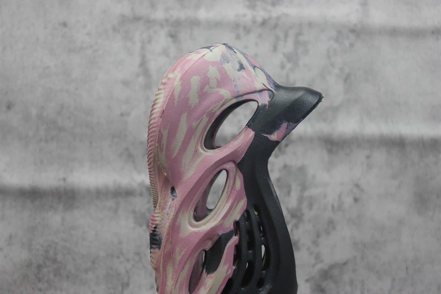 Yeezy Foam Runner MX Carbon
