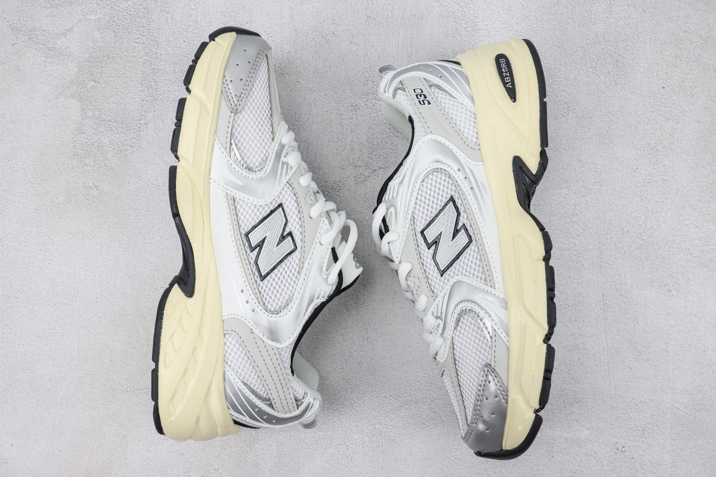 New Balance 530 "Silver & Cream"