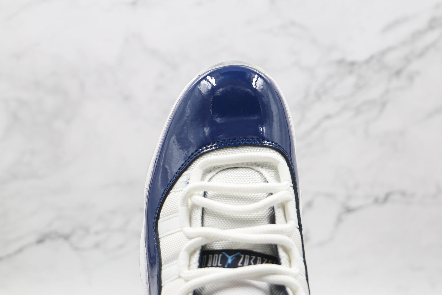 Air Jordan 11 Retro Branco e Azul