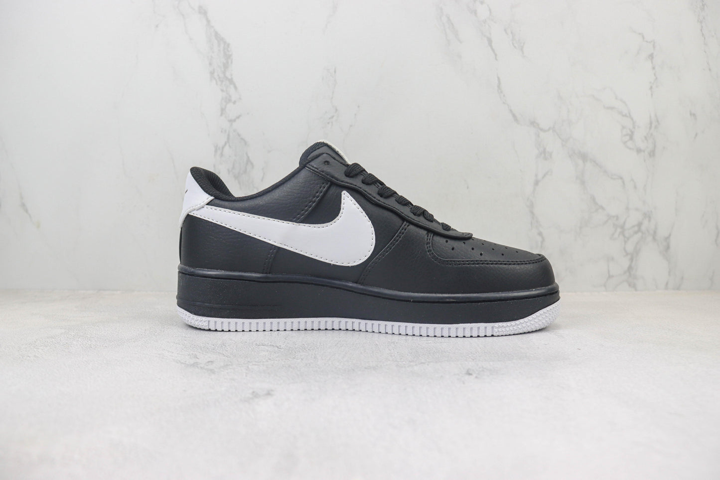 Air Force 1 Low B90 Preto e Branco
