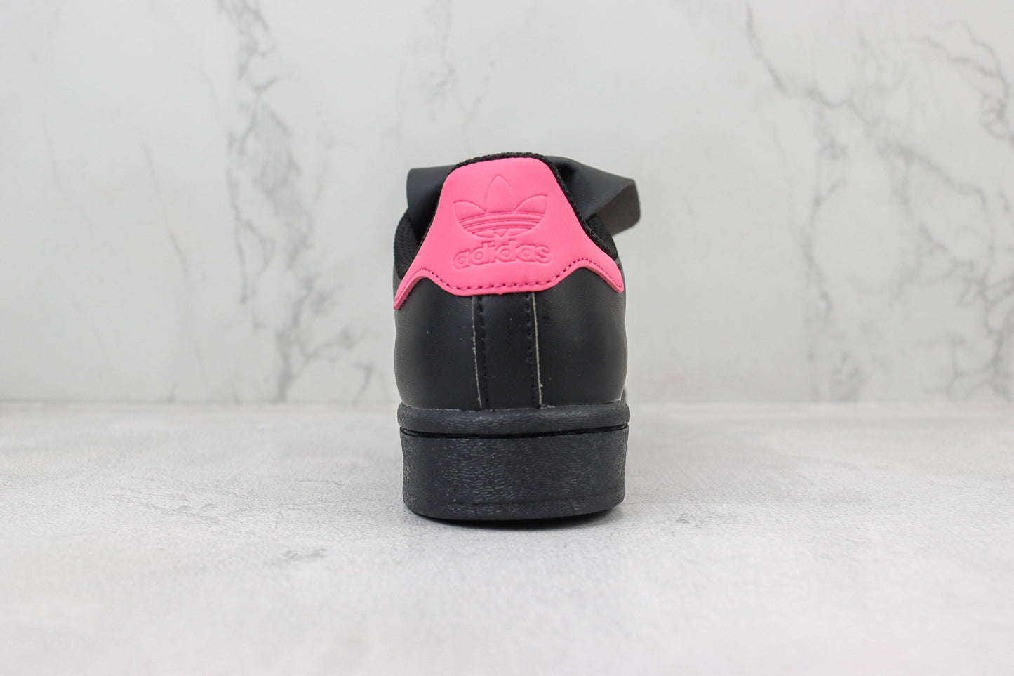 Ad Superstar Preto e Rosa