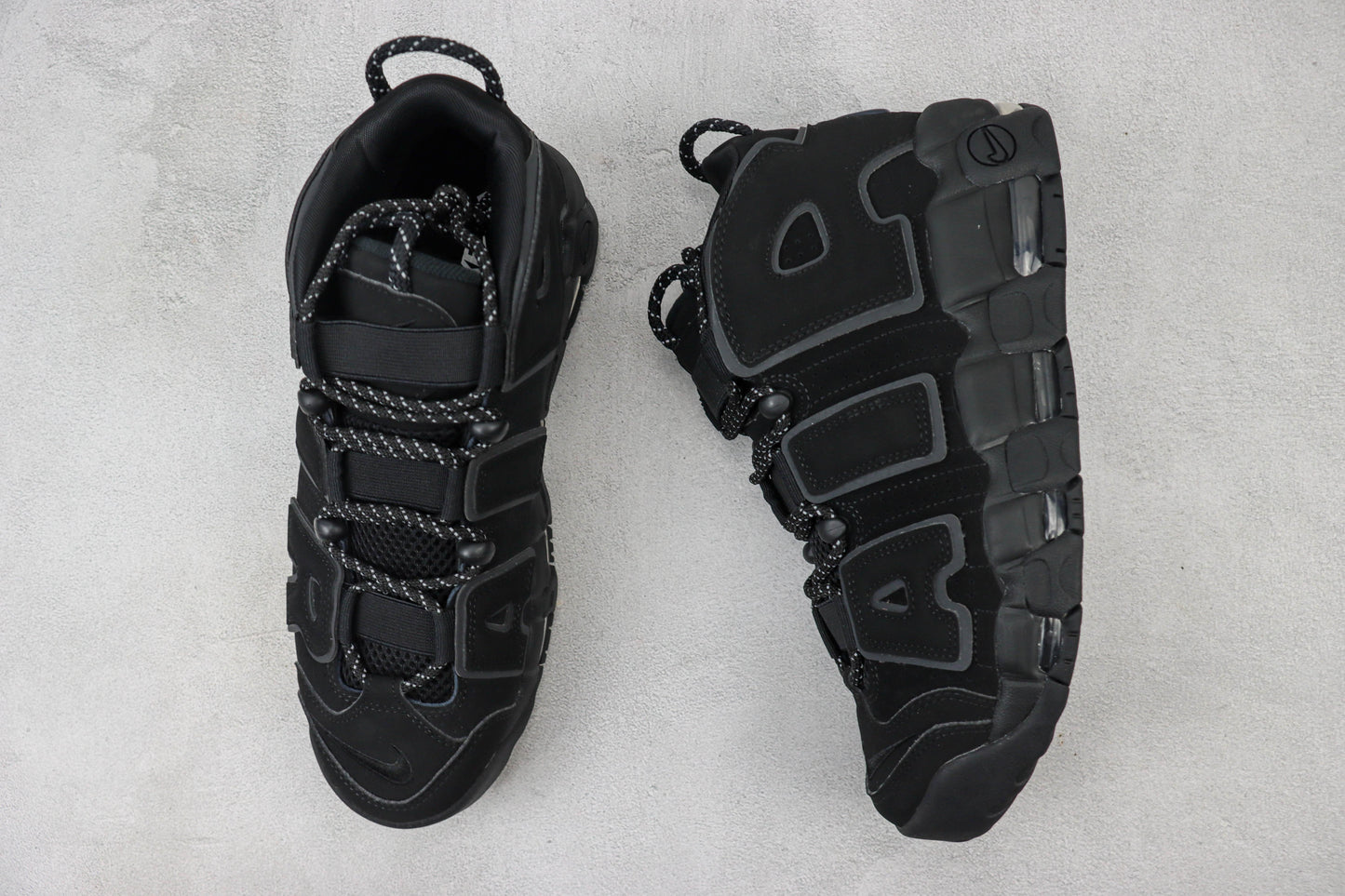 NK Air More Uptempo V46