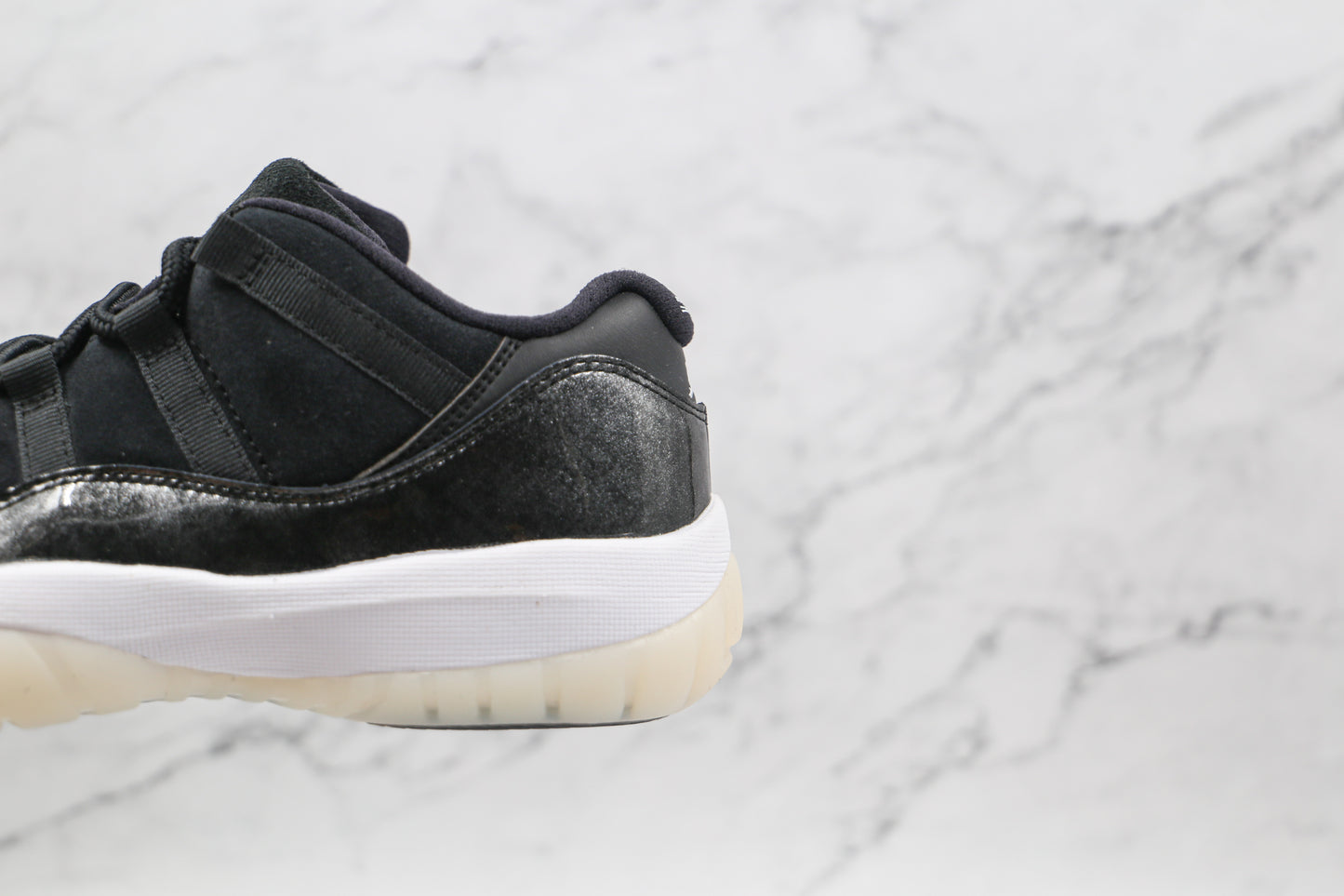 Air Jordan 11 Retro Low