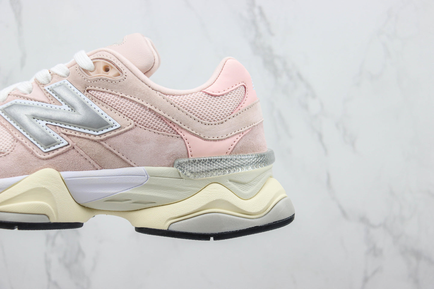 New Balance 9060 Rosa