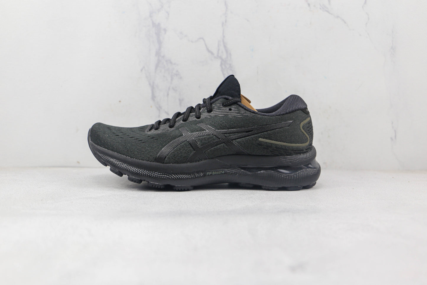 Asics Gel Nimbus 24 All Black