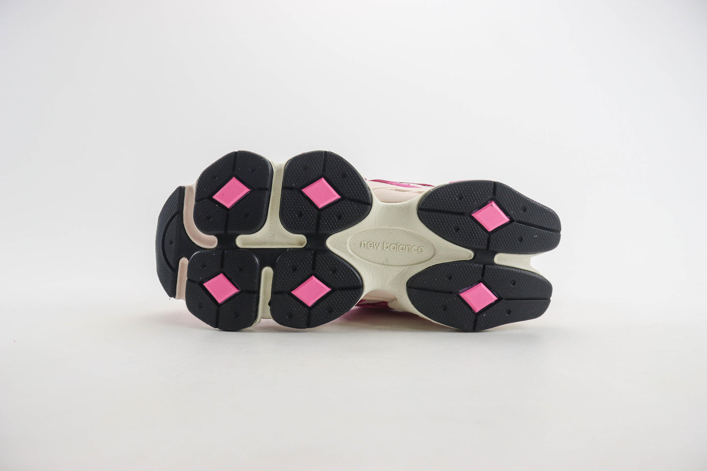New Balance NB9060 Branco e Rosa