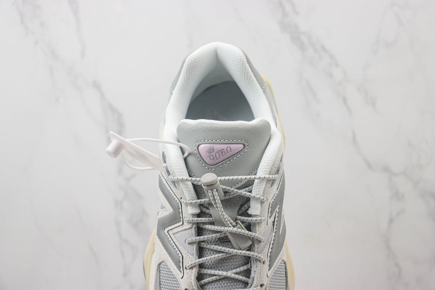 New Balance NB9060 B90 V133