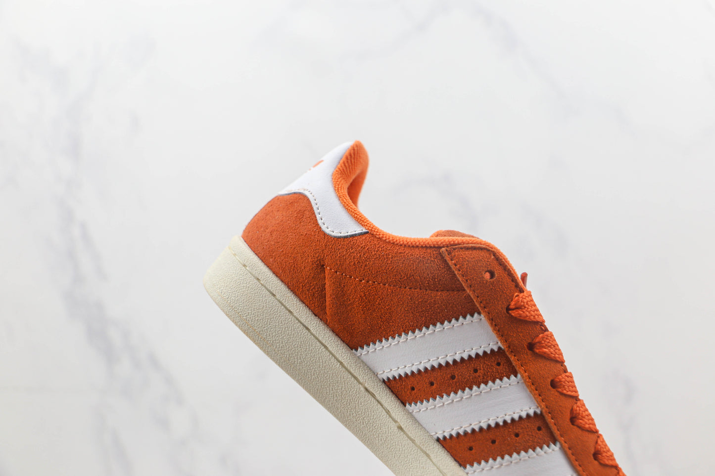 Campus B10 Laranja
