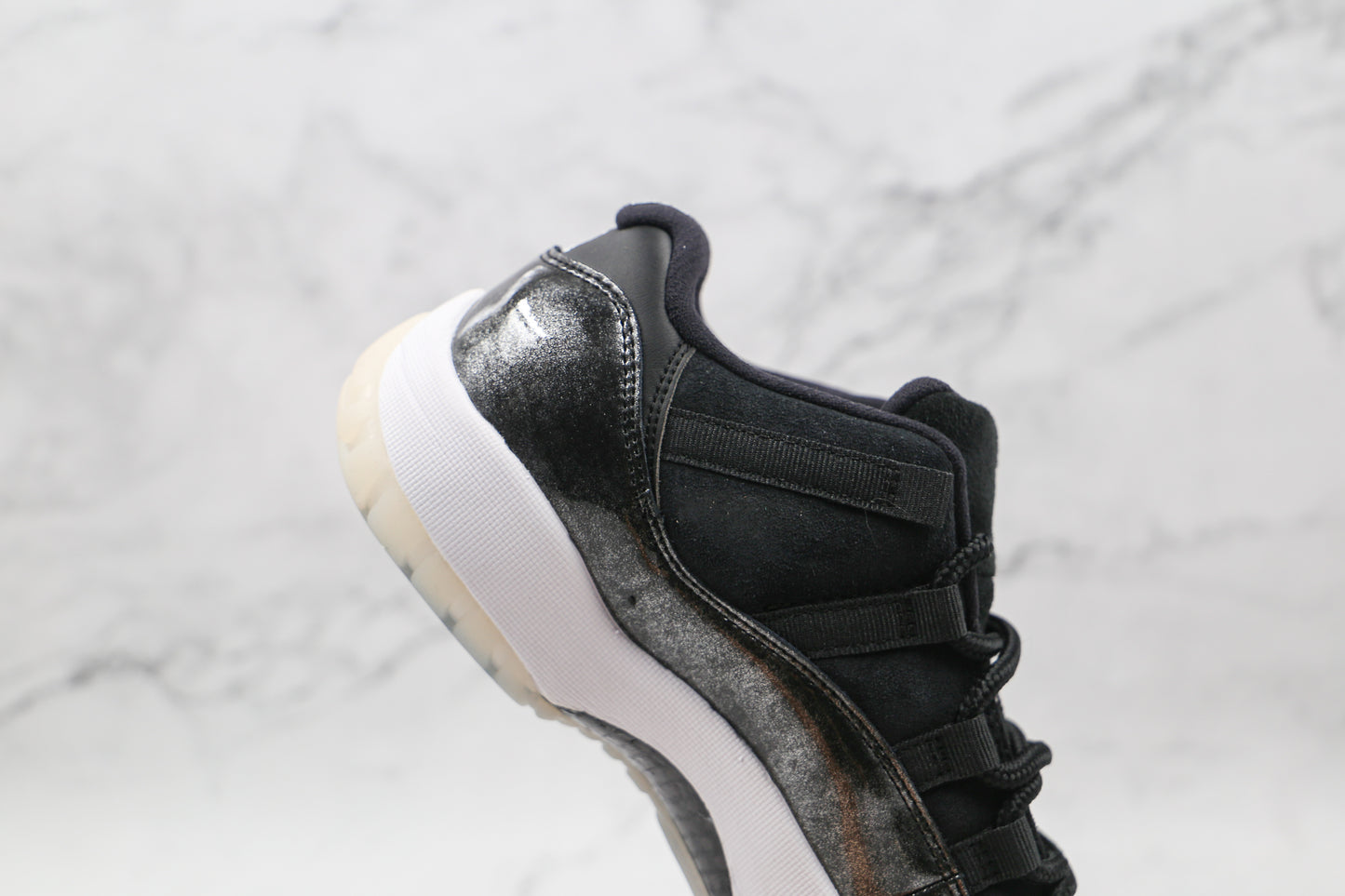 Air Jordan 11 Retro Low