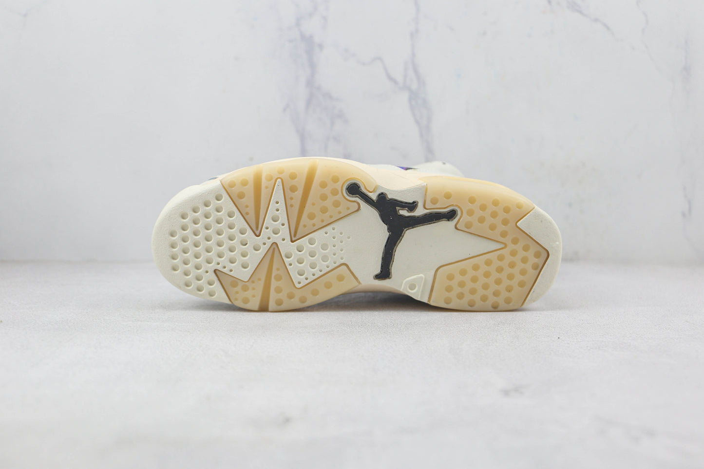 101 Air Jordan 6