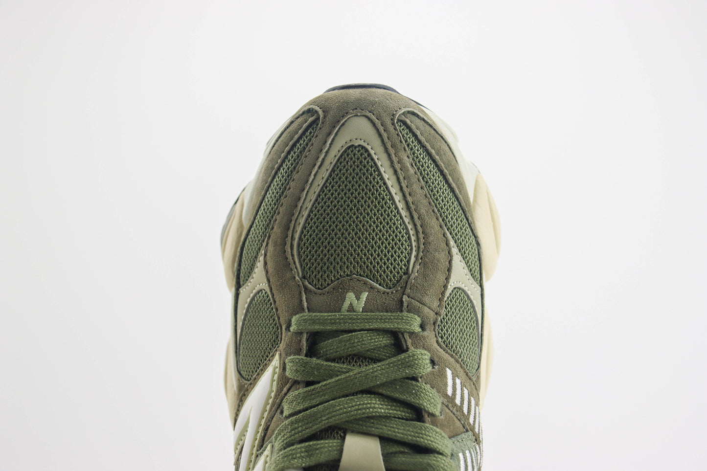 New Balance NB9060 V15
