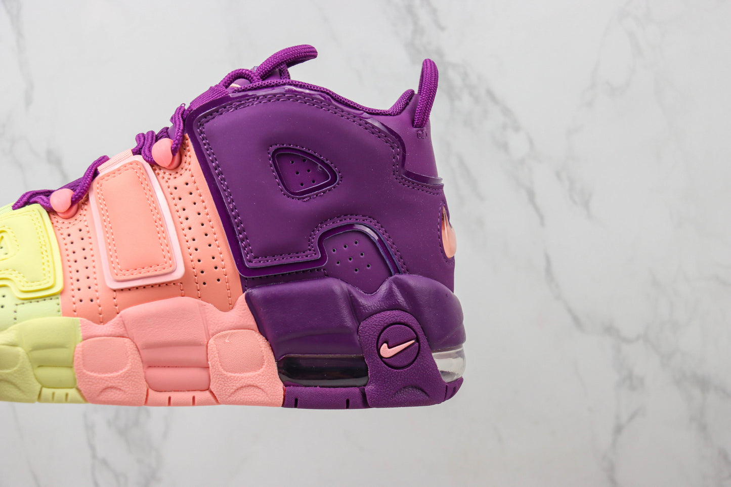 NK Air More Uptempo V42