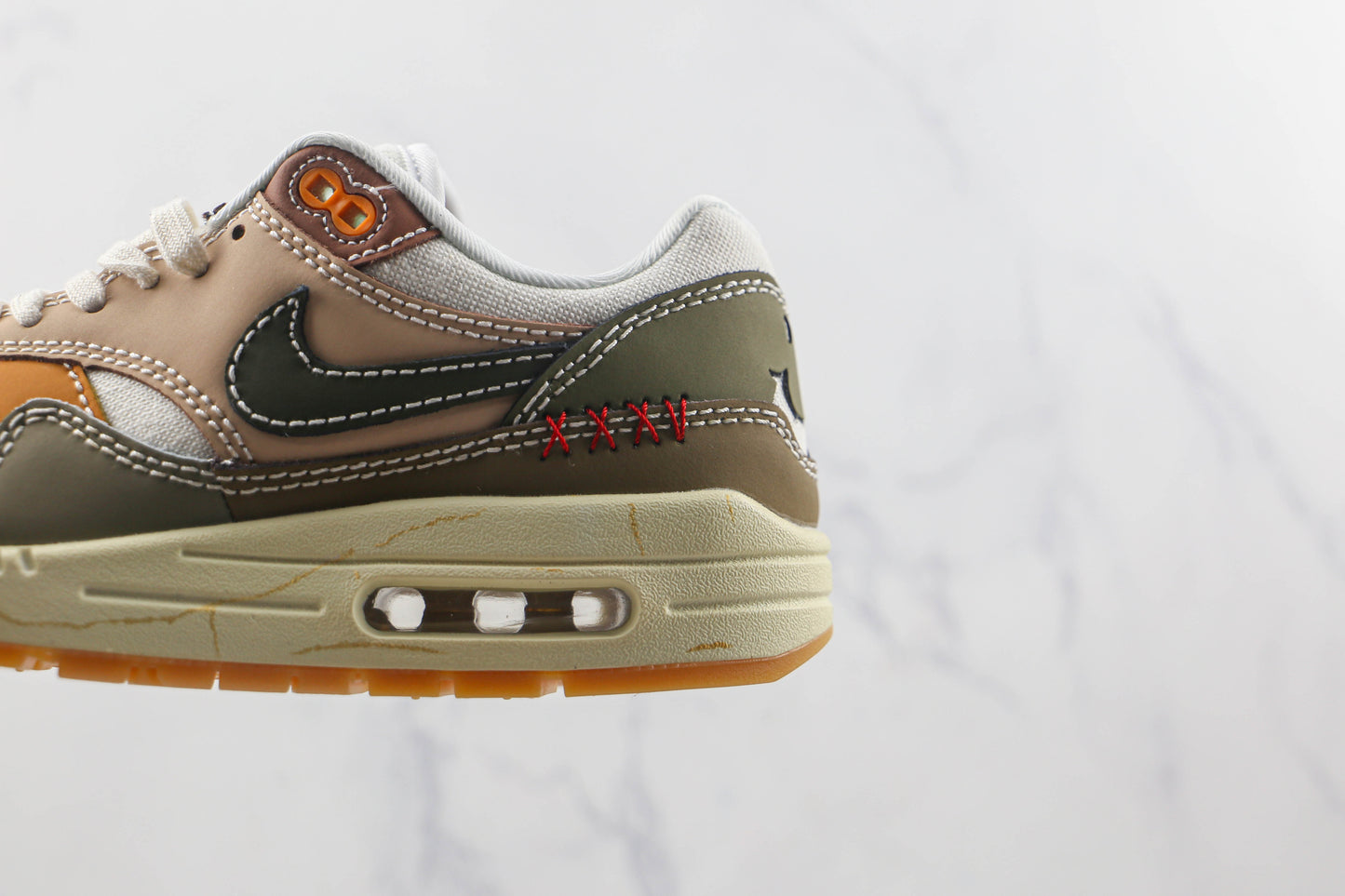 NIKE AIR MAX 1 Concepts Marrom