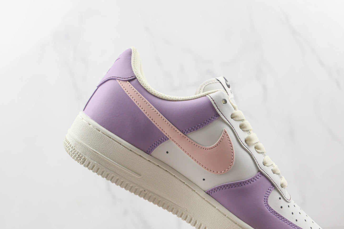 Air Force 1’07 Low Branco e Roxo