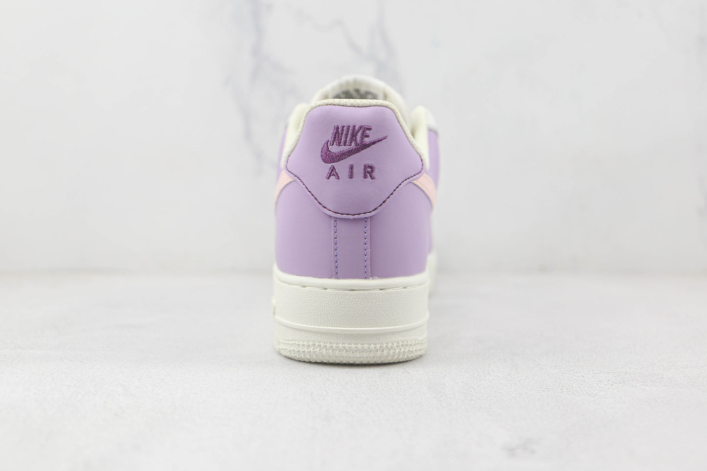 Air Force 1’07 Low Branco e Roxo