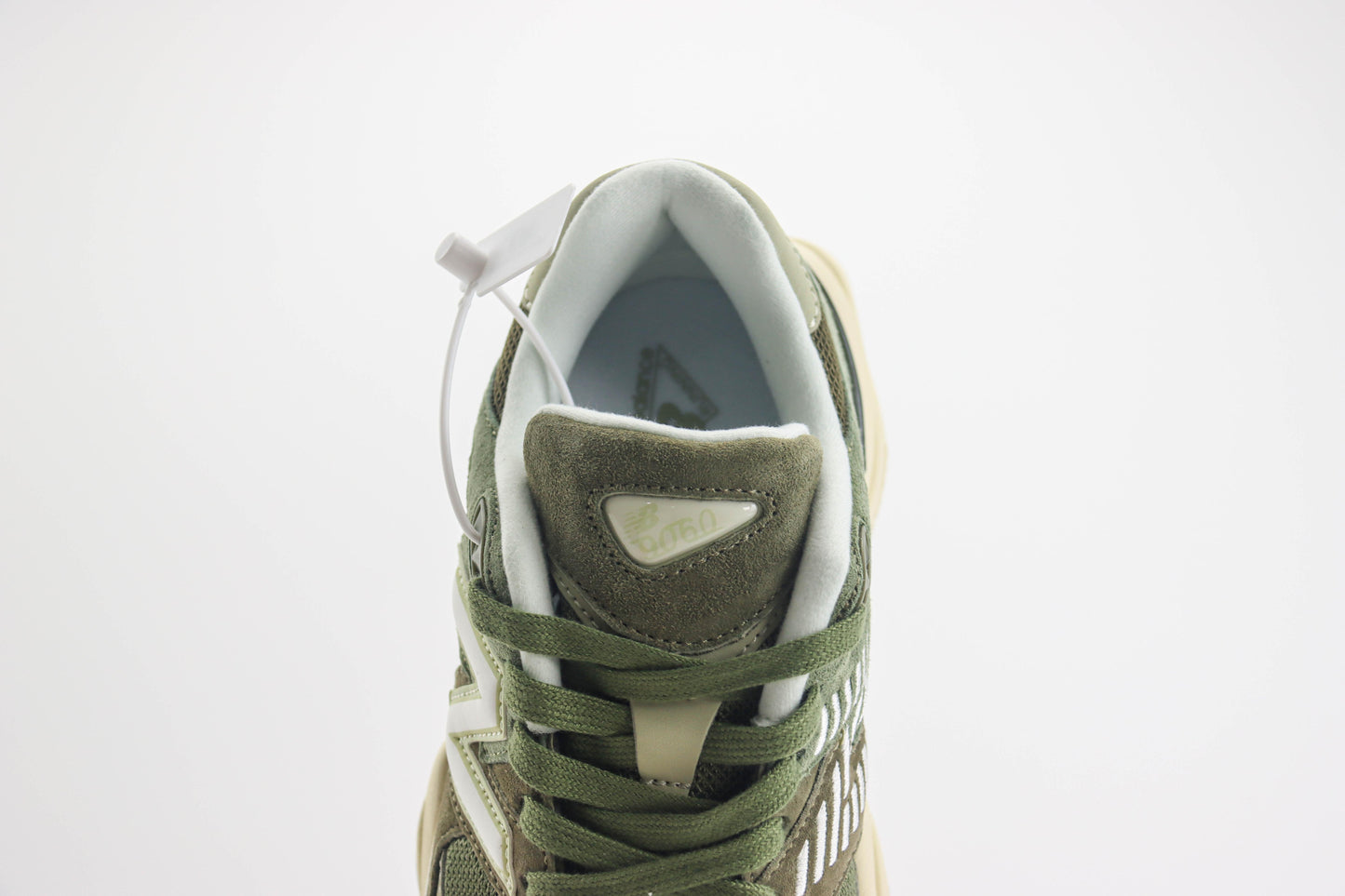 New Balance NB9060 V15