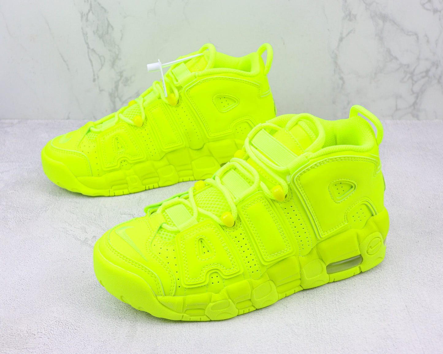 NK Air More Uptempo Verde