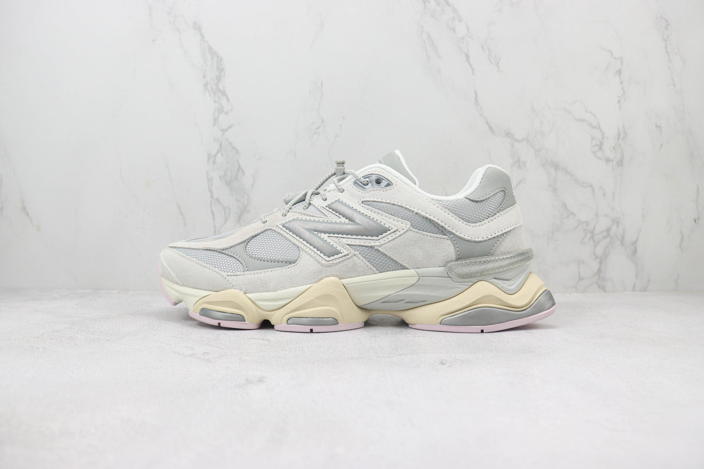 New Balance NB9060 B90 V133