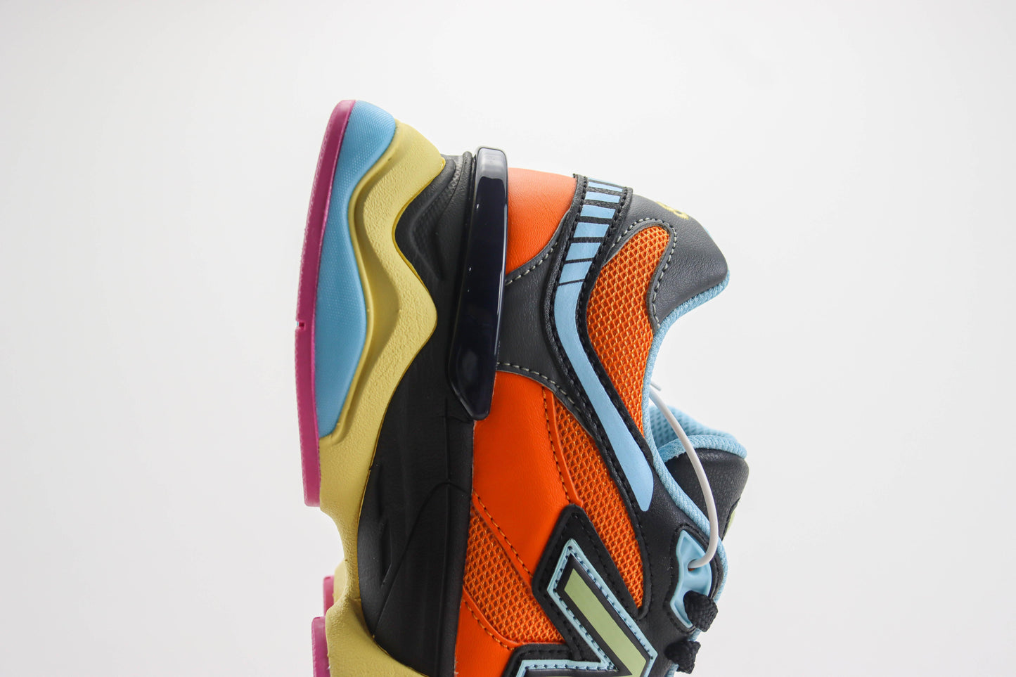 New Balance NB9060 B90 V113