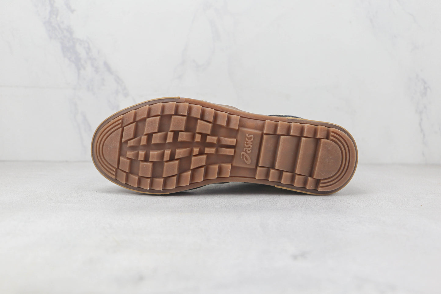 Asics Court Trail B10
