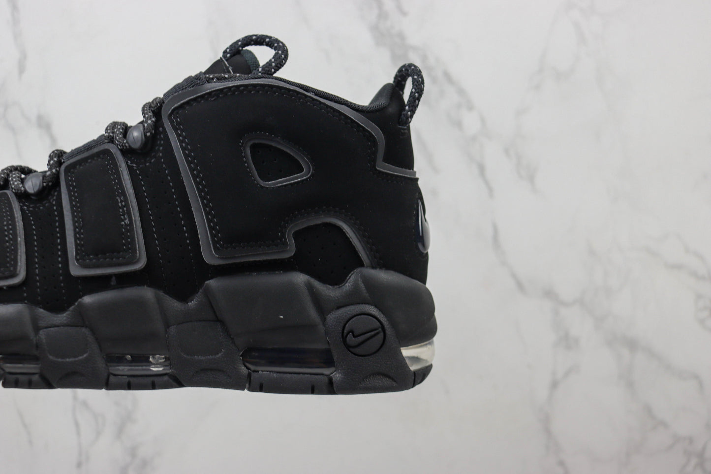 NK Air More Uptempo V46