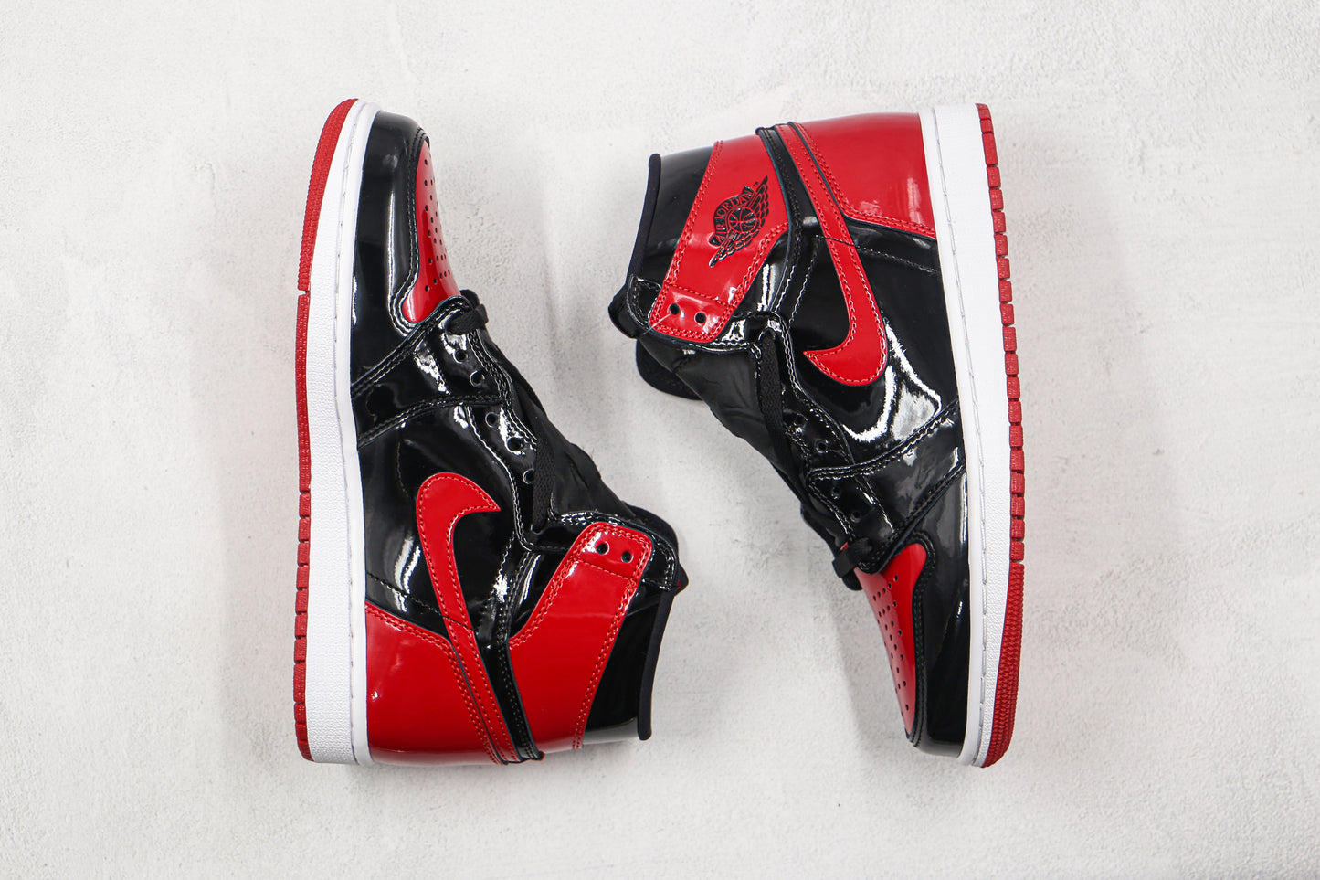 Jordan 1 Retro High OG 'Patent Bred'