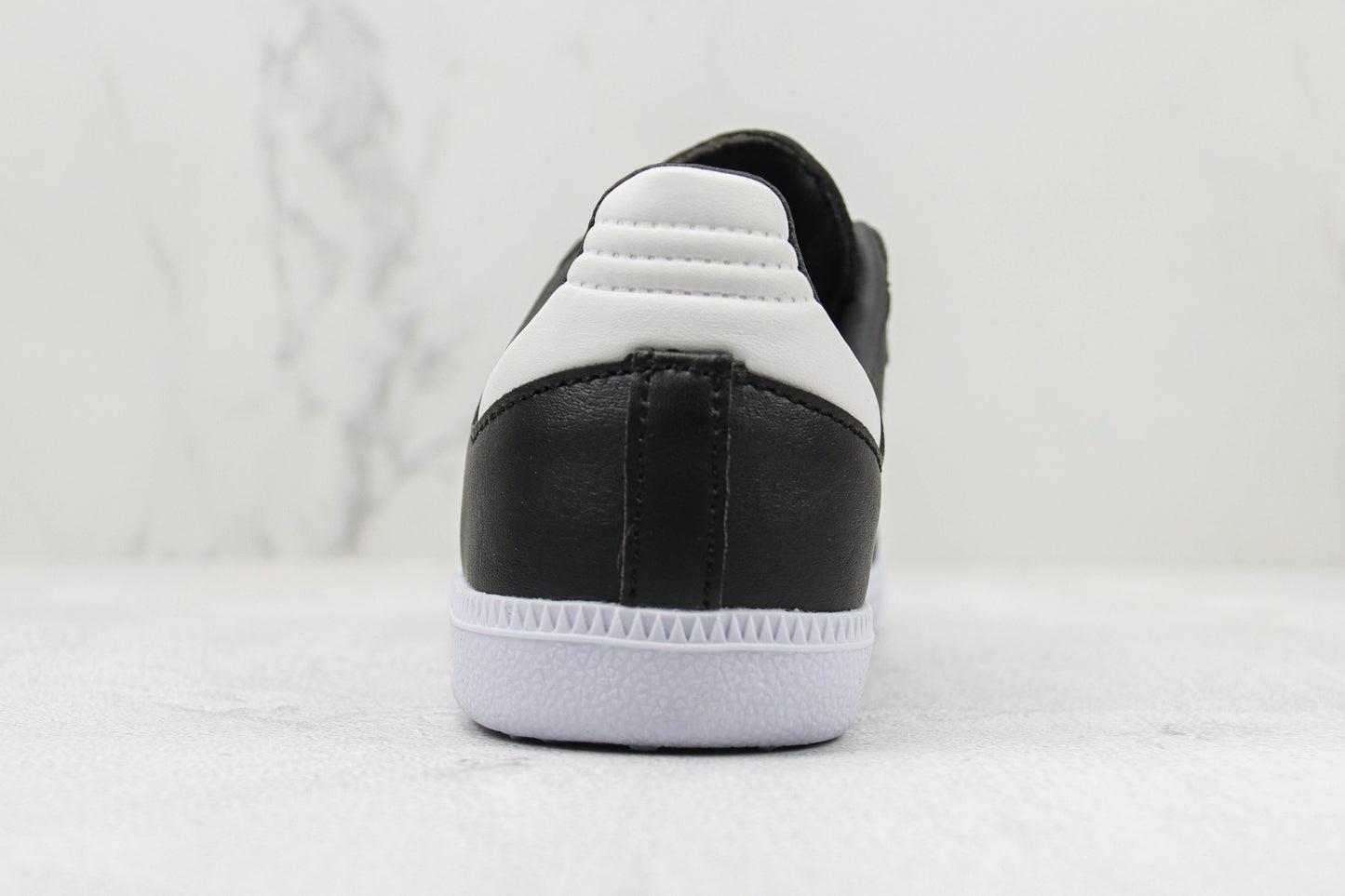 Samba 'Black White'