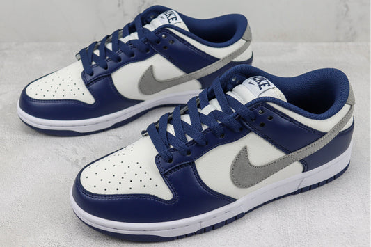 Nike Dunk Low Midnight Navy Smoke Grey