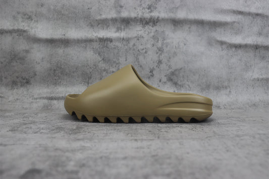 Yeezy Slide Brown