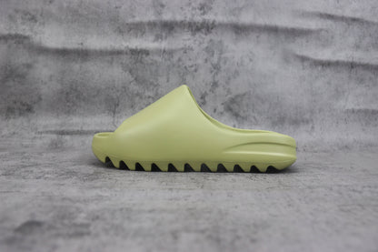 Yeezy Slide Resin